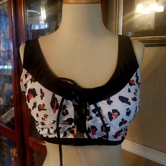 Sz M Shein Leipard Print Swim Top - Picture 1 of 1